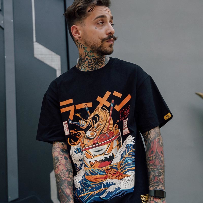 Noodles Plate on Waves Printed O-Neck Top